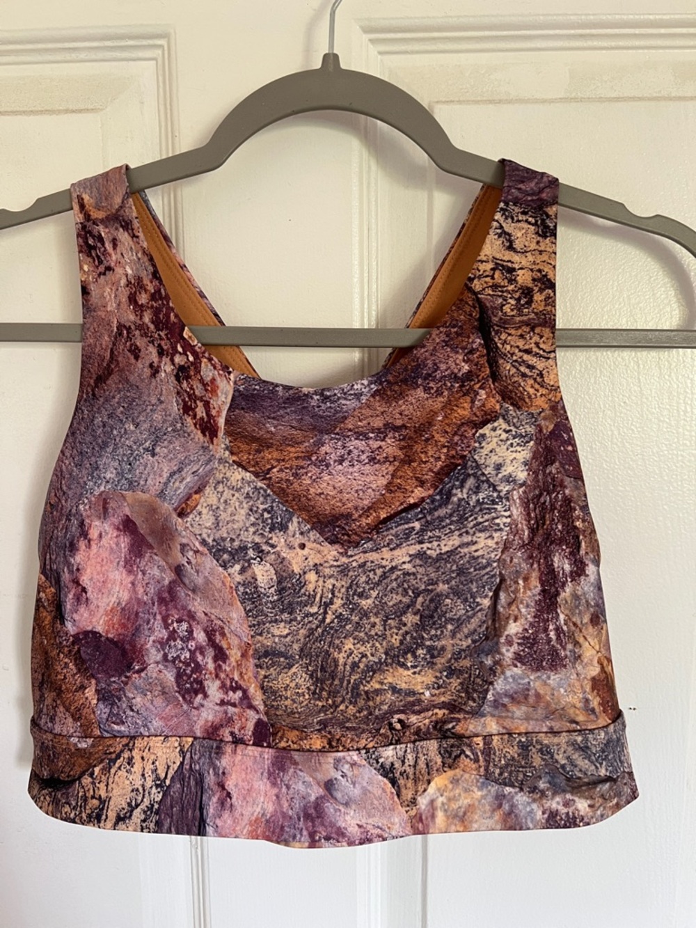 USED. Abstract Marble Print Cropped Tank Top - Purple & Brown